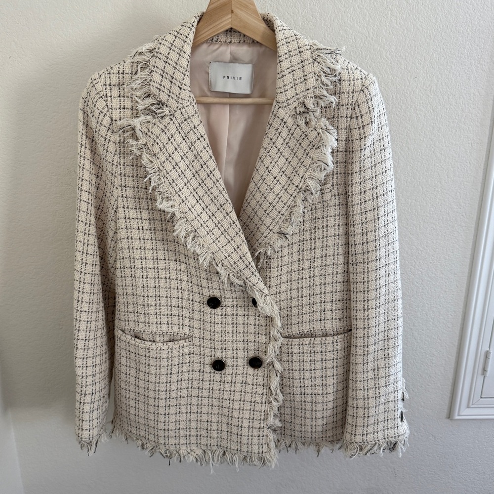 Privie tweed cream black plaid blazer fringe detail size M capsule wardrobe